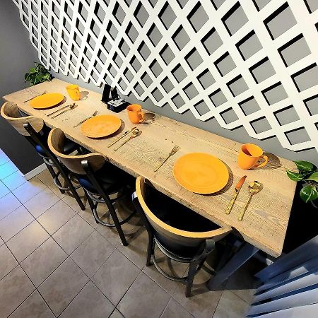 Вилла Hi-Tek-Duplex A-Two 75In 4K Led Чарльстон Экстерьер фото
